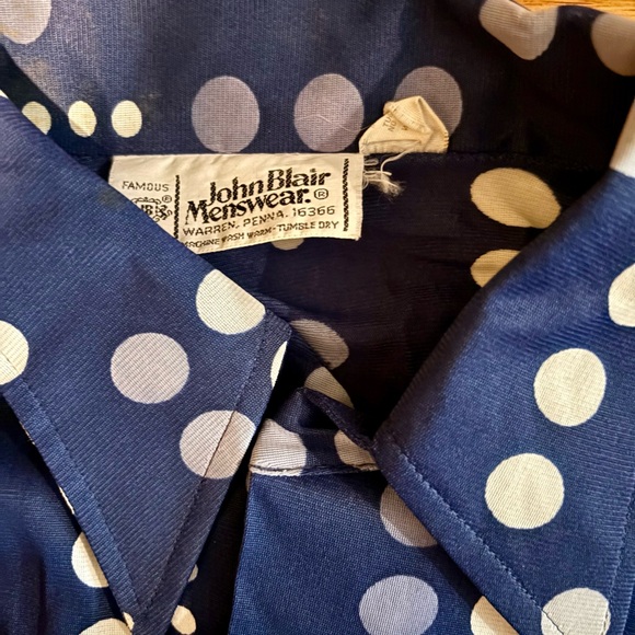 JOHN BLAIR MENSWEAR-from 1970’s-navy polka/dot print point-collar shirt! Size M! - Picture 3 of 4